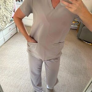 Figs Scrubs Set- top is XS, pants are Small Petite